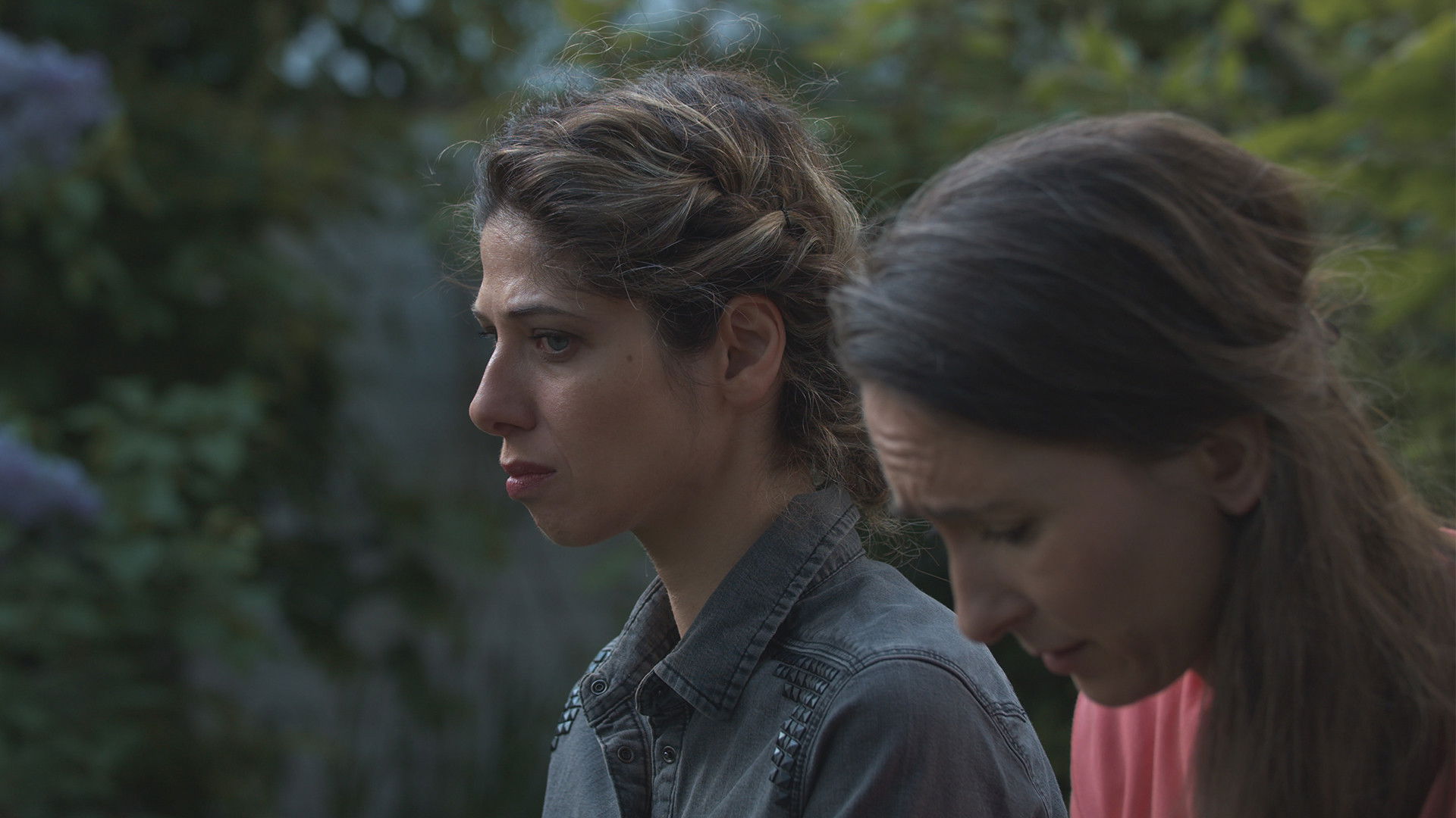 Traces of Grief Background