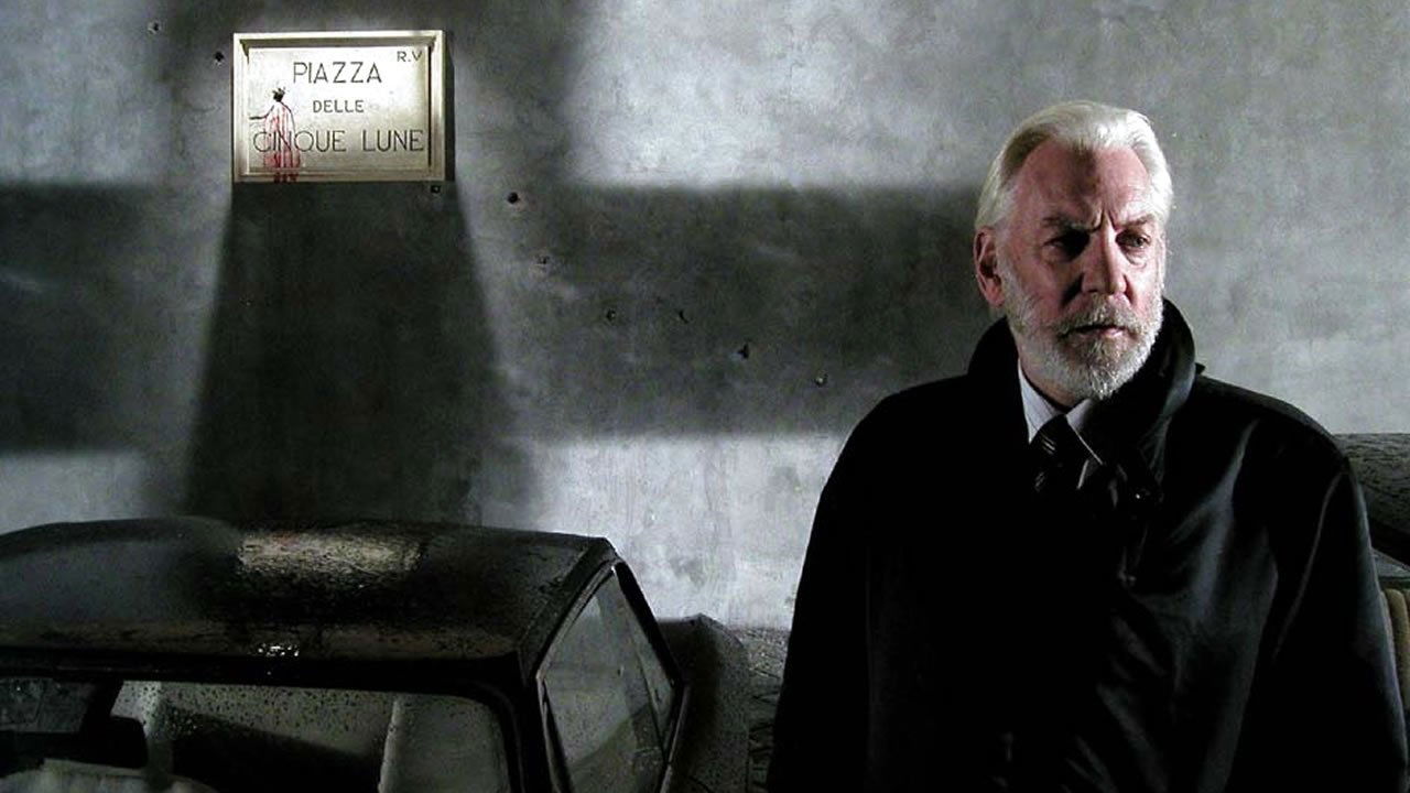 Five Moons Plaza Background