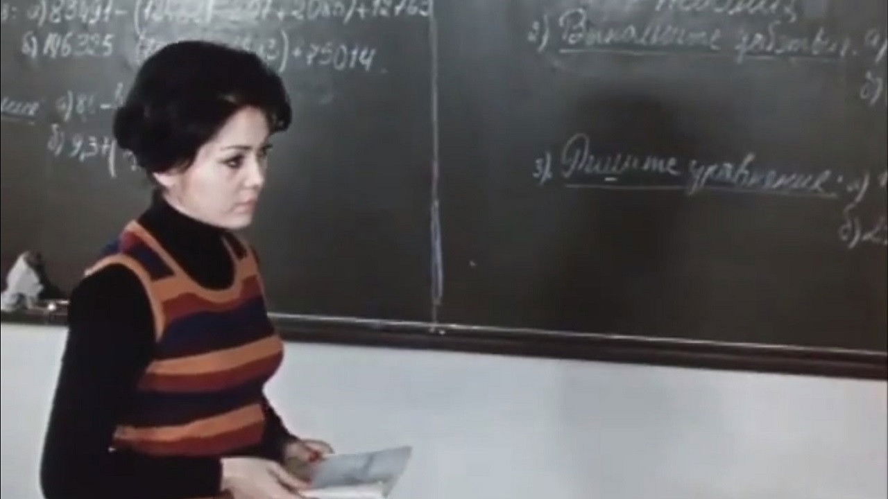 Teddy Bear the Artist Background