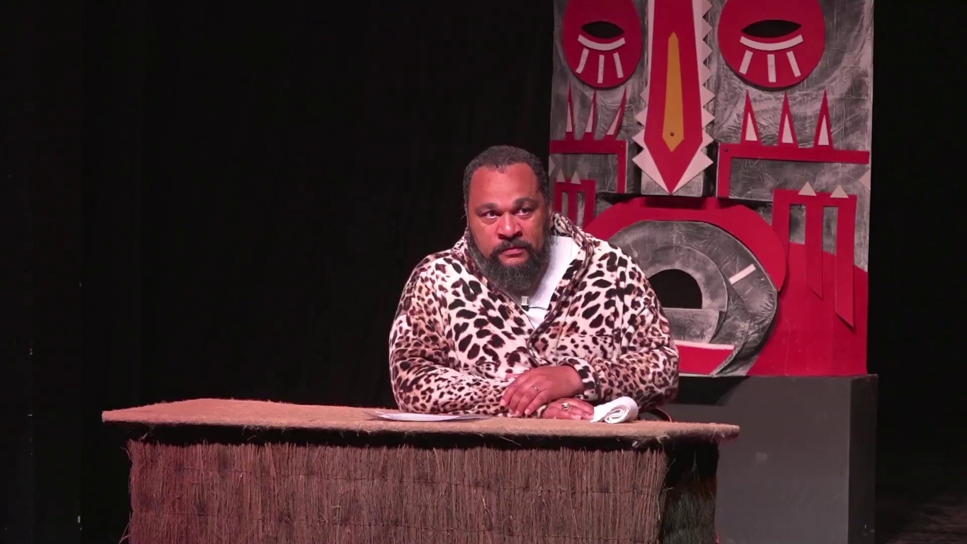 Dieudonné - La Politique Background