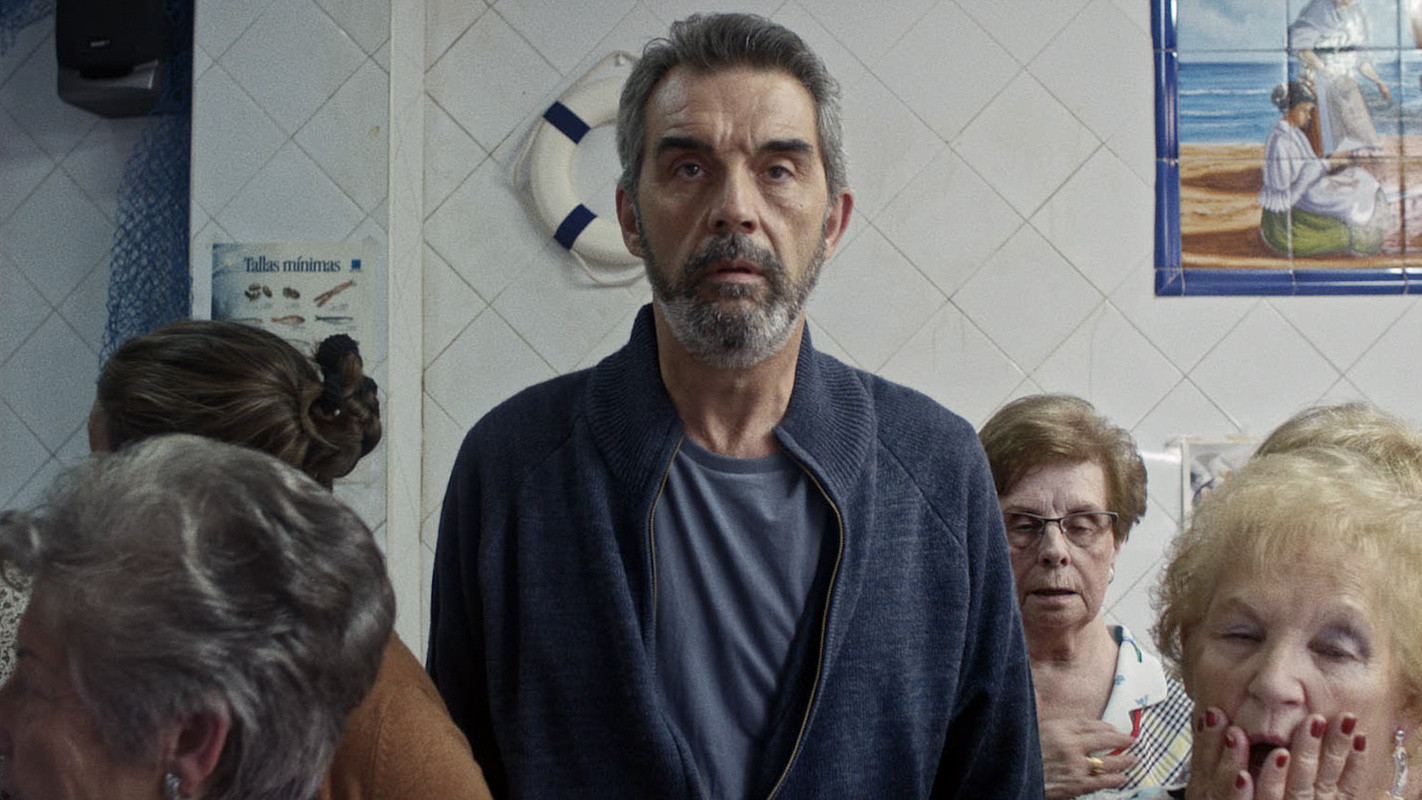 El escarabajo al final de la calle Background