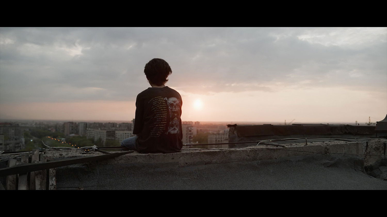 18 Kilohertz Background