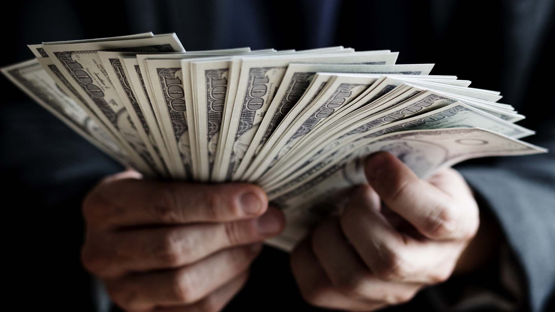 Mafias and Banks Background