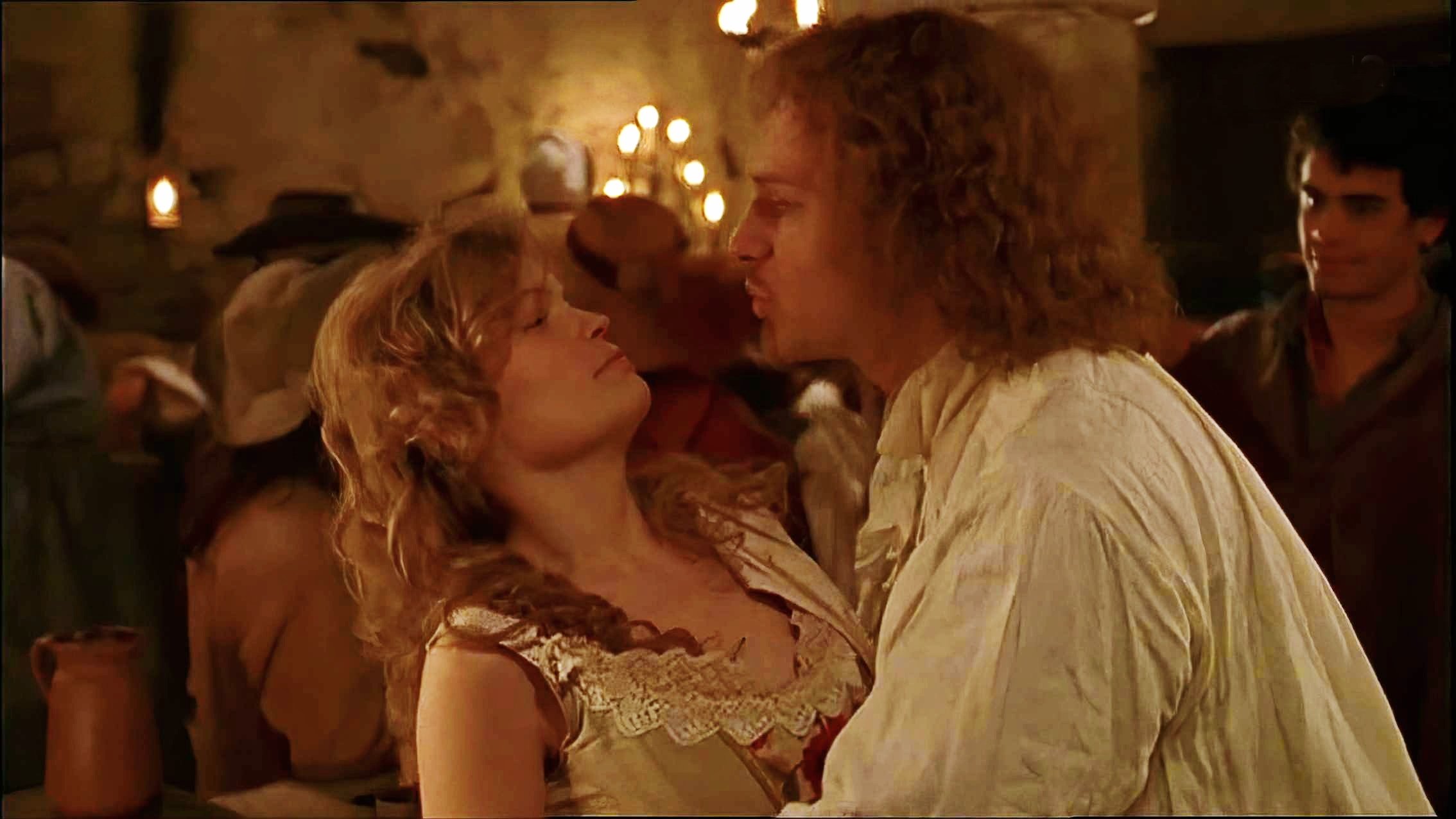 Julie, chevalier de Maupin Background