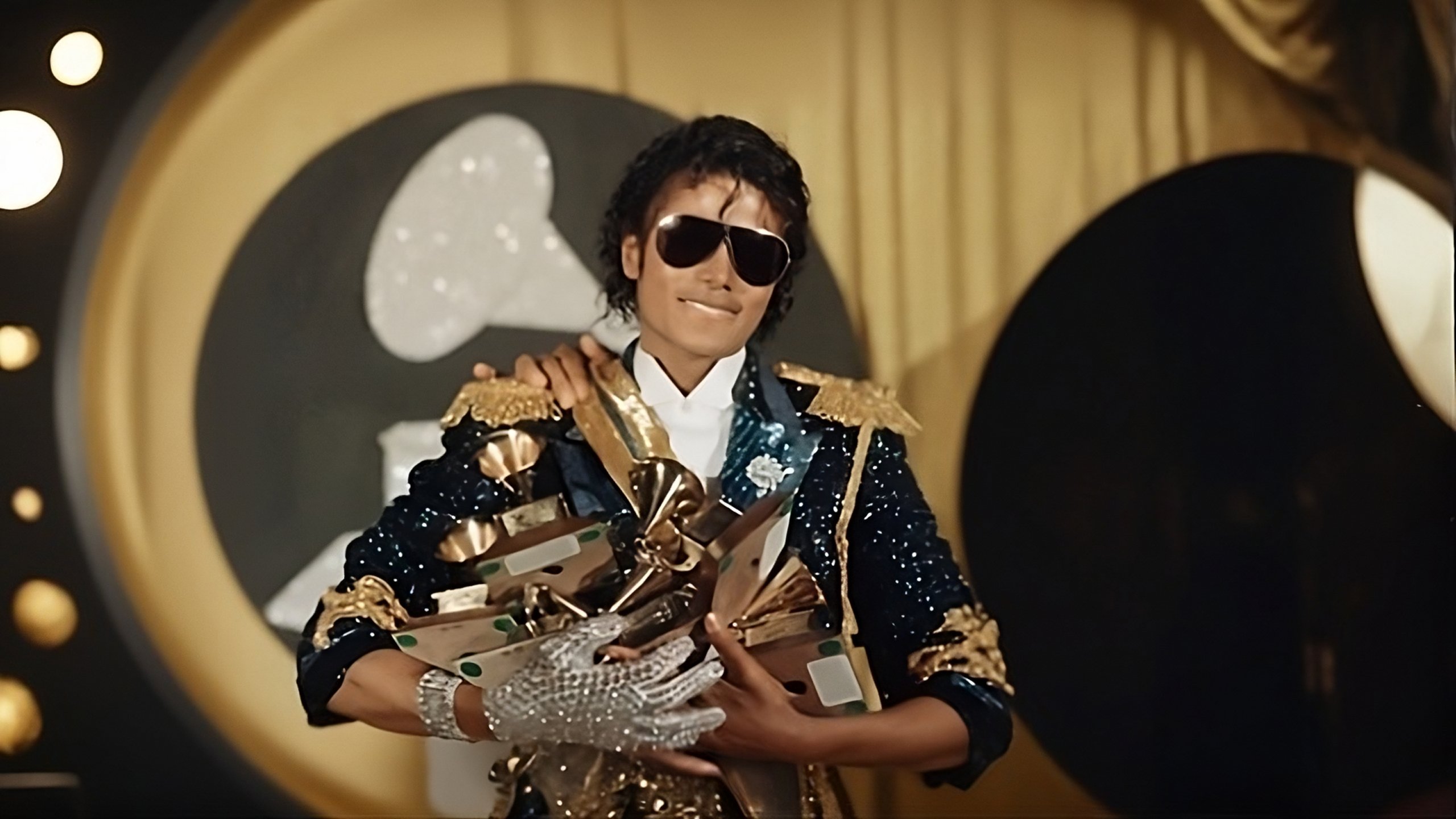 Thriller 40 Background