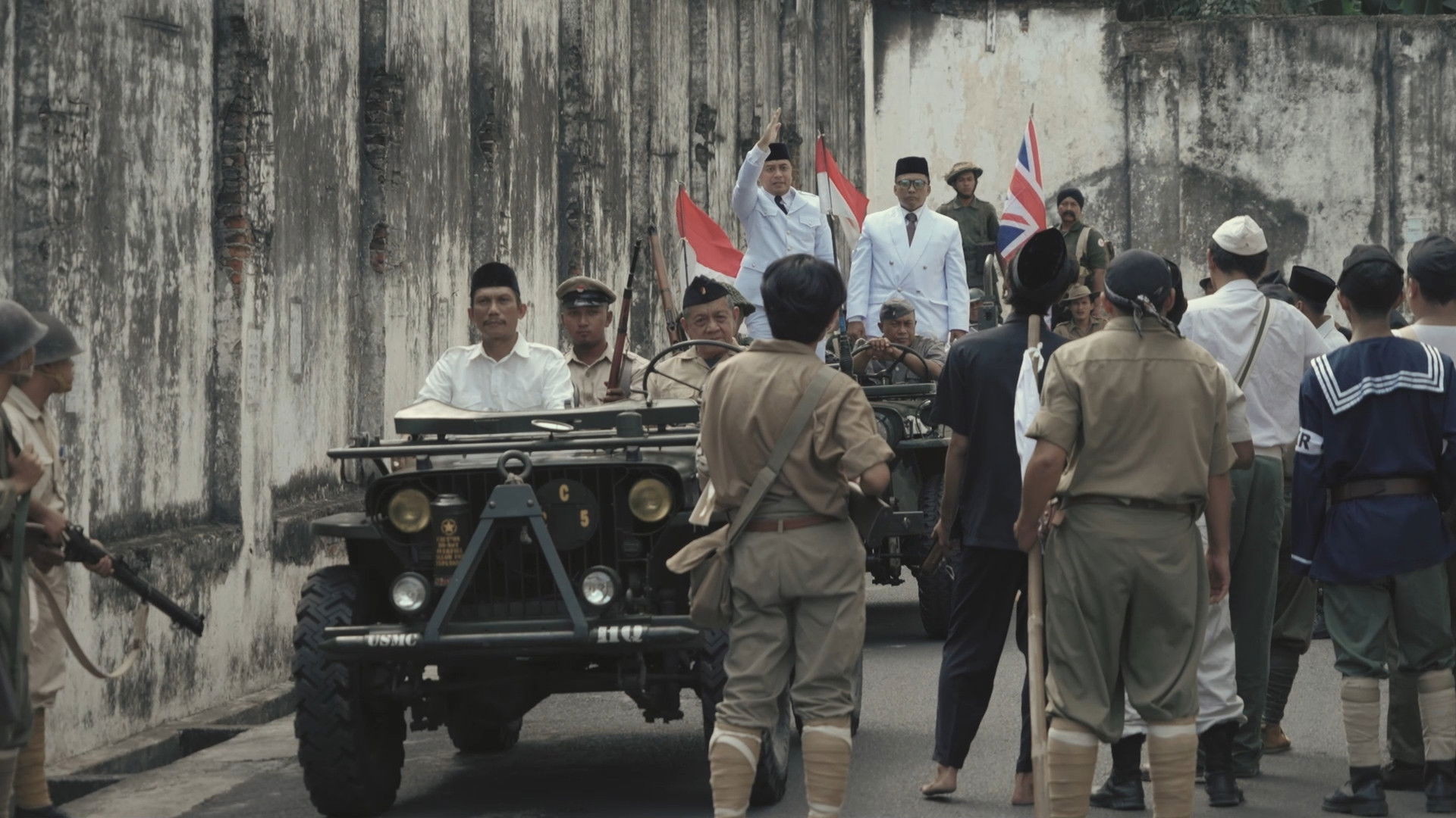 SOERA ING BAJA: Gemuruh Resolusi '45 Background