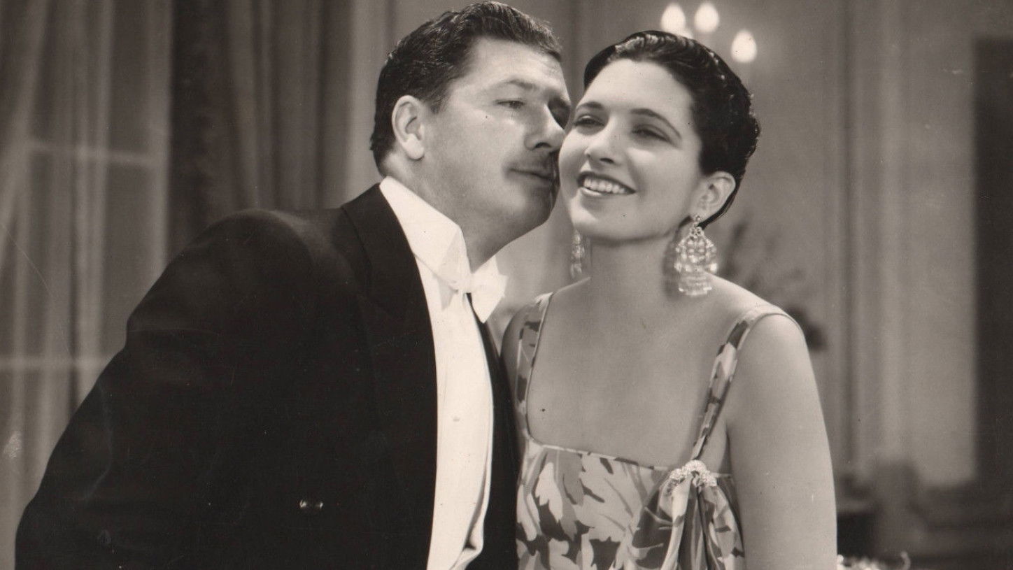 Paramount on Parade Background