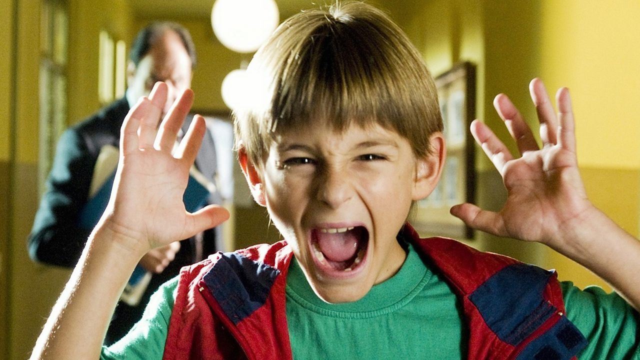 Carlitos y el campo de los sueños Background