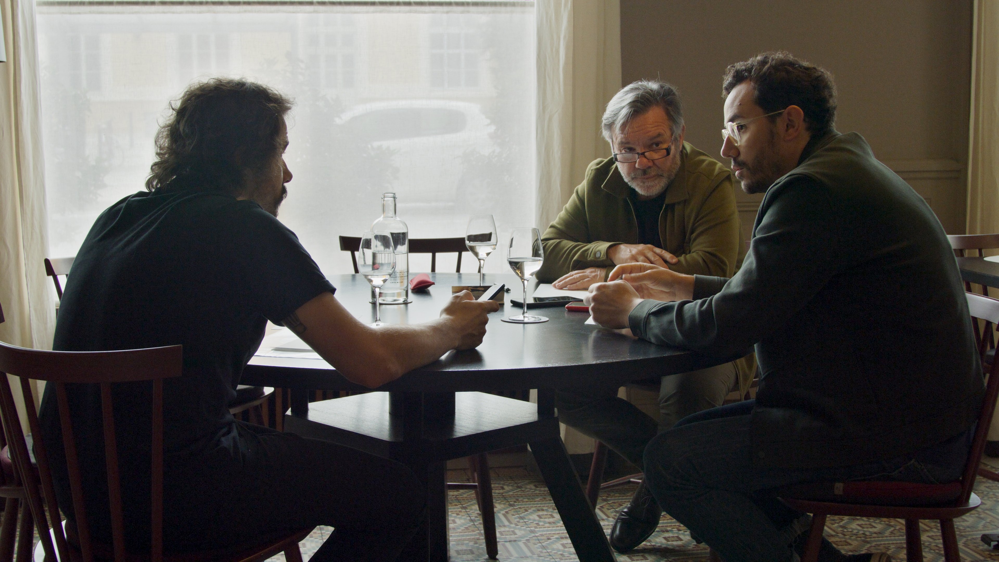 Menus-Plaisirs, les Troisgros Background