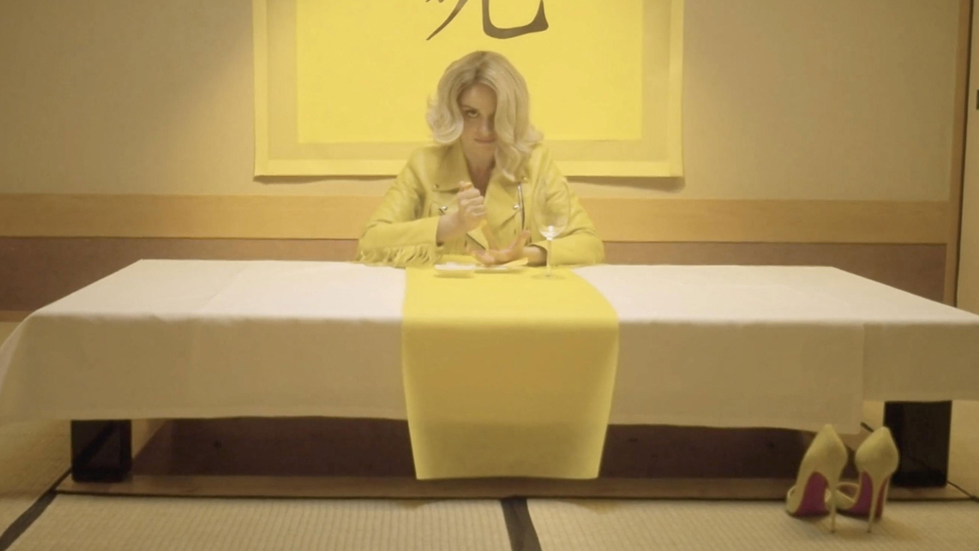 La misma piel Background