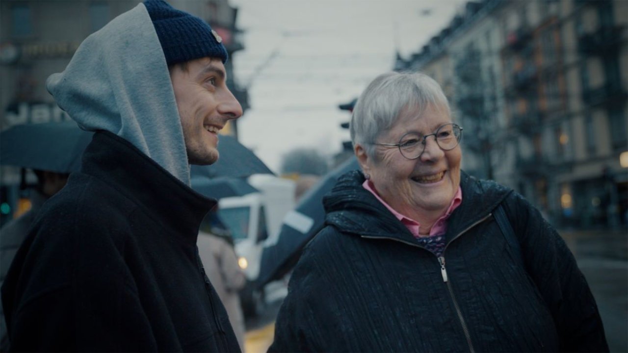 Die Enkeltrick Betrüger Background