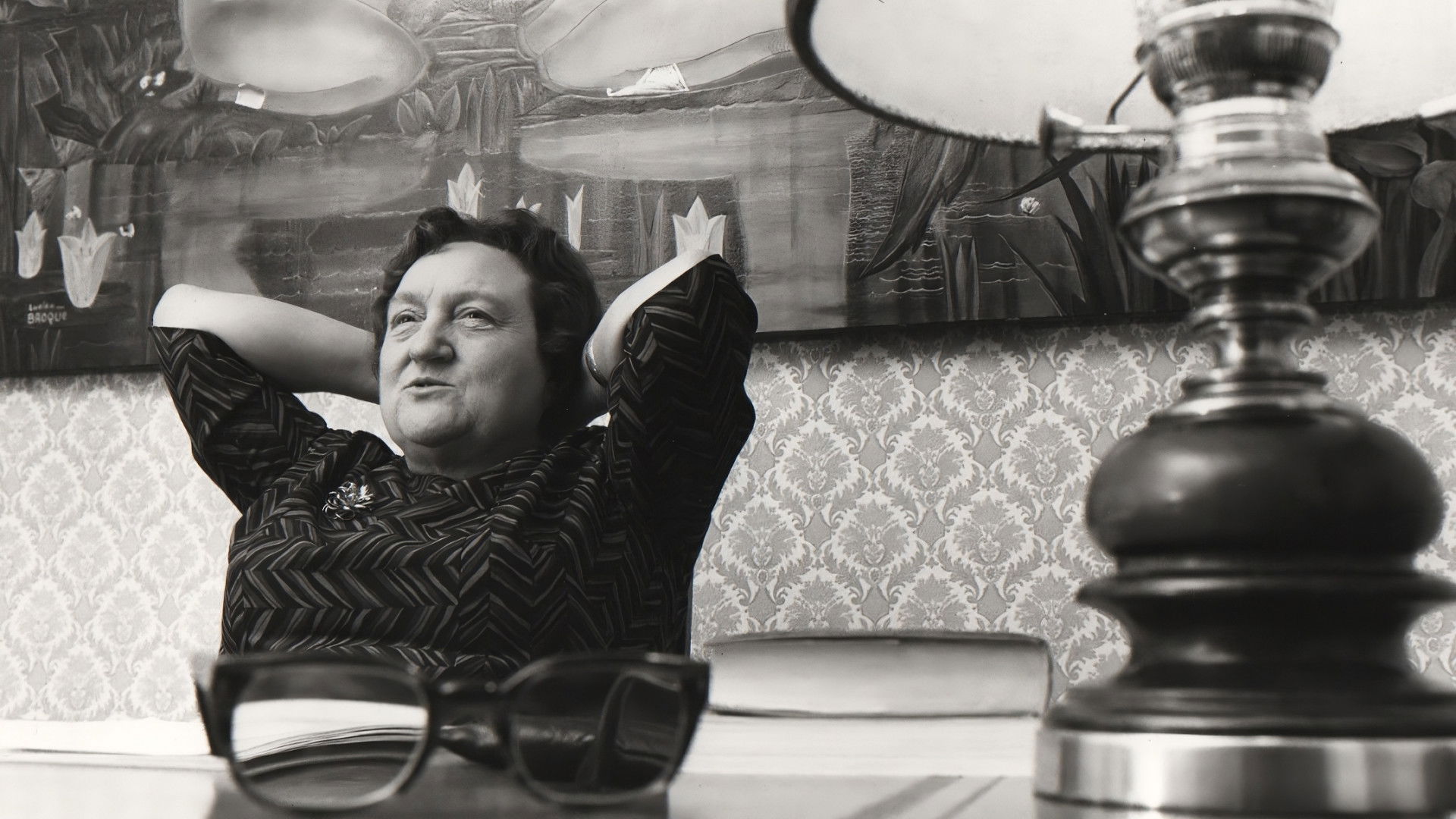 Madame Soleil, la femme qui était supposée savoir Background