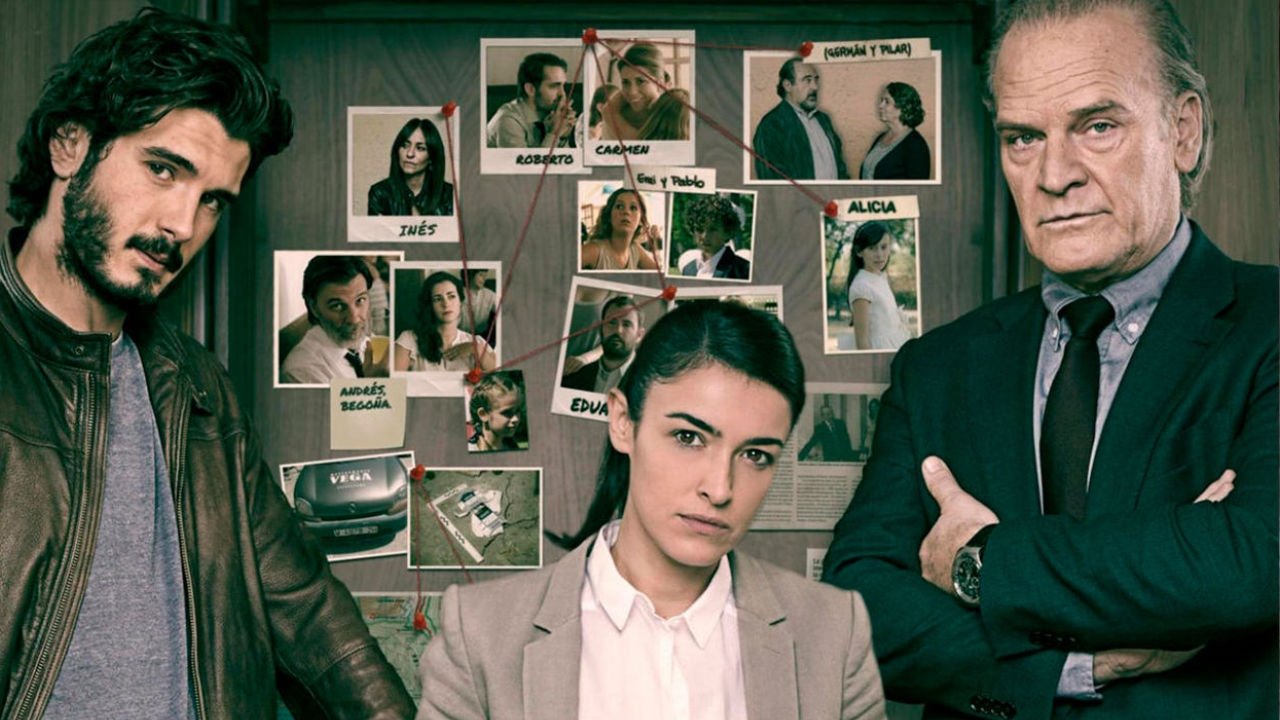 Bajo sospecha Background