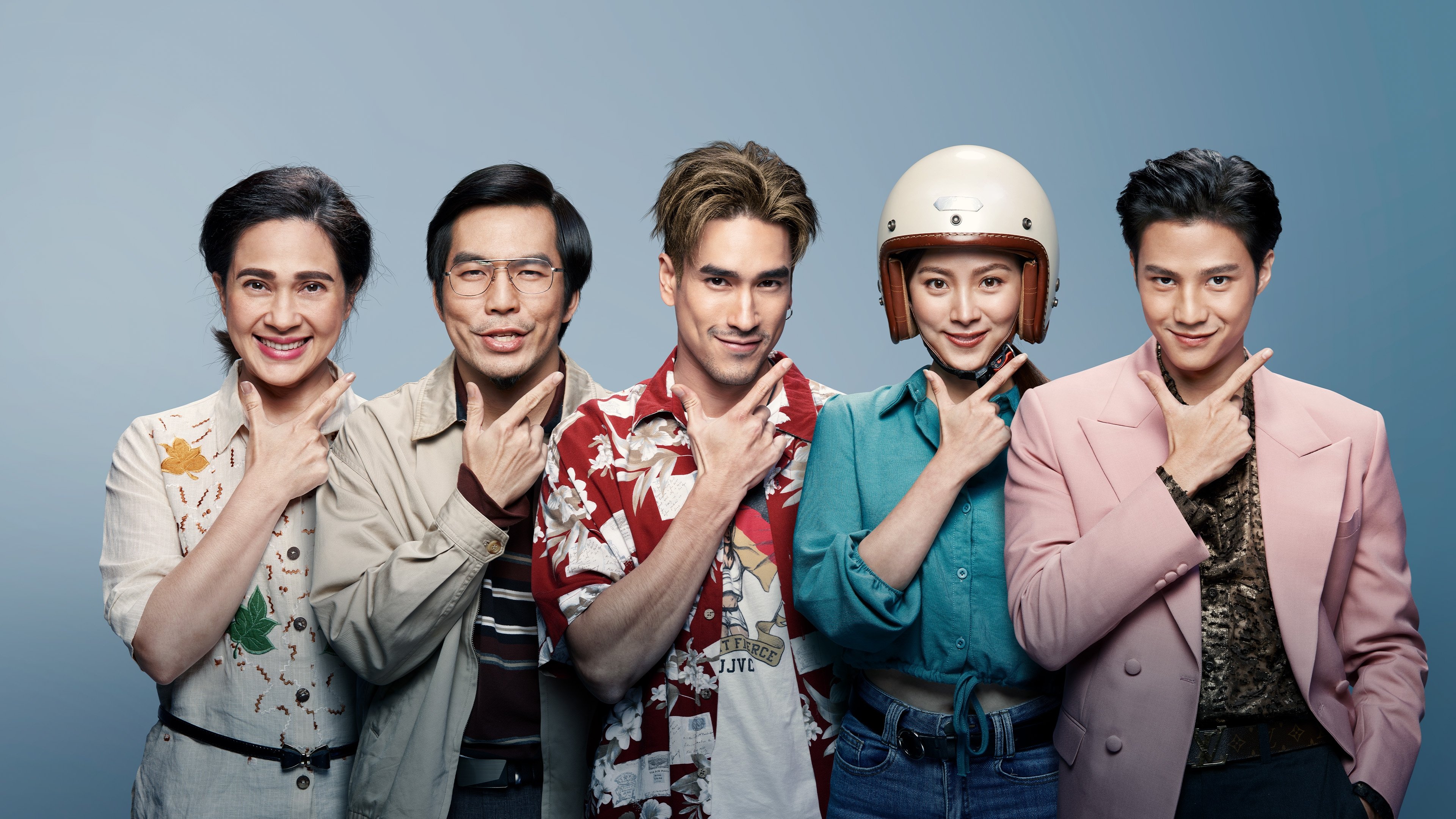 The Con-Heartist Background