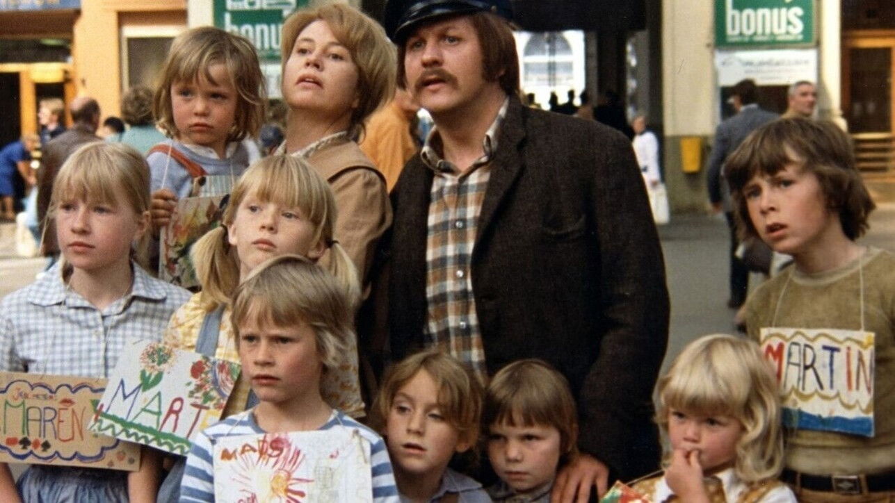 Grandma and the Eight Children Background