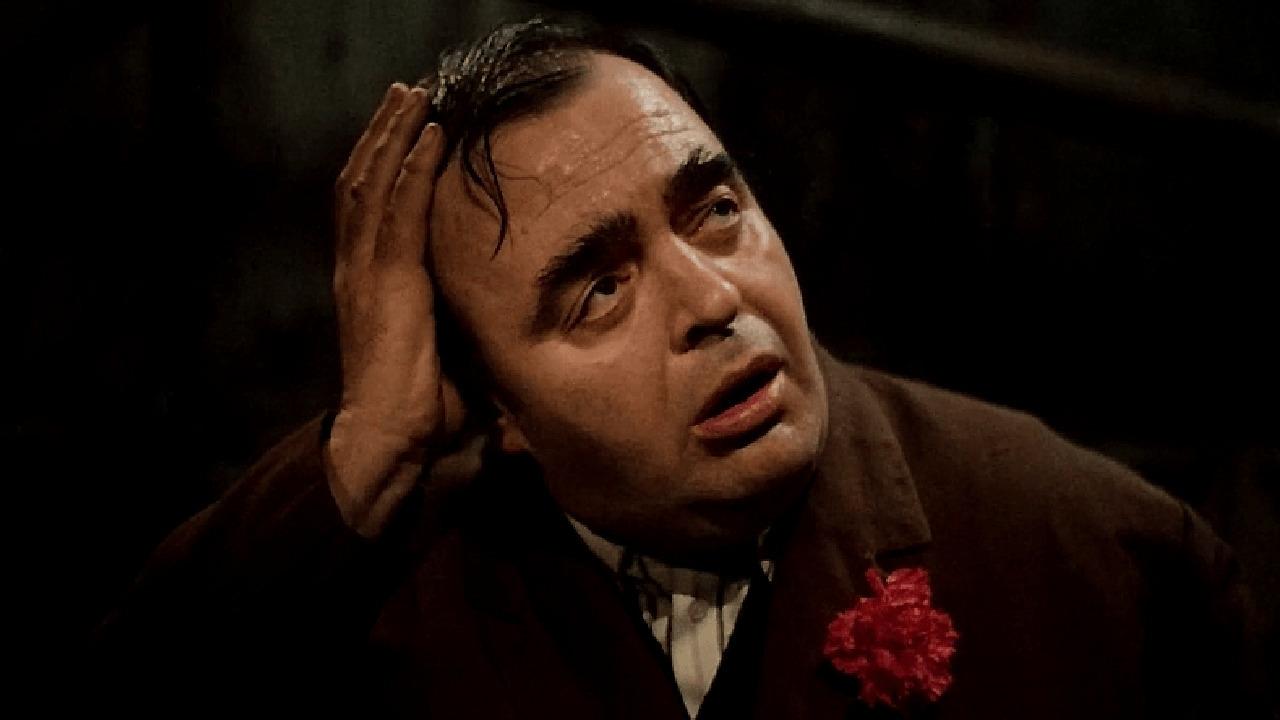 Strangler vs Strangler Background