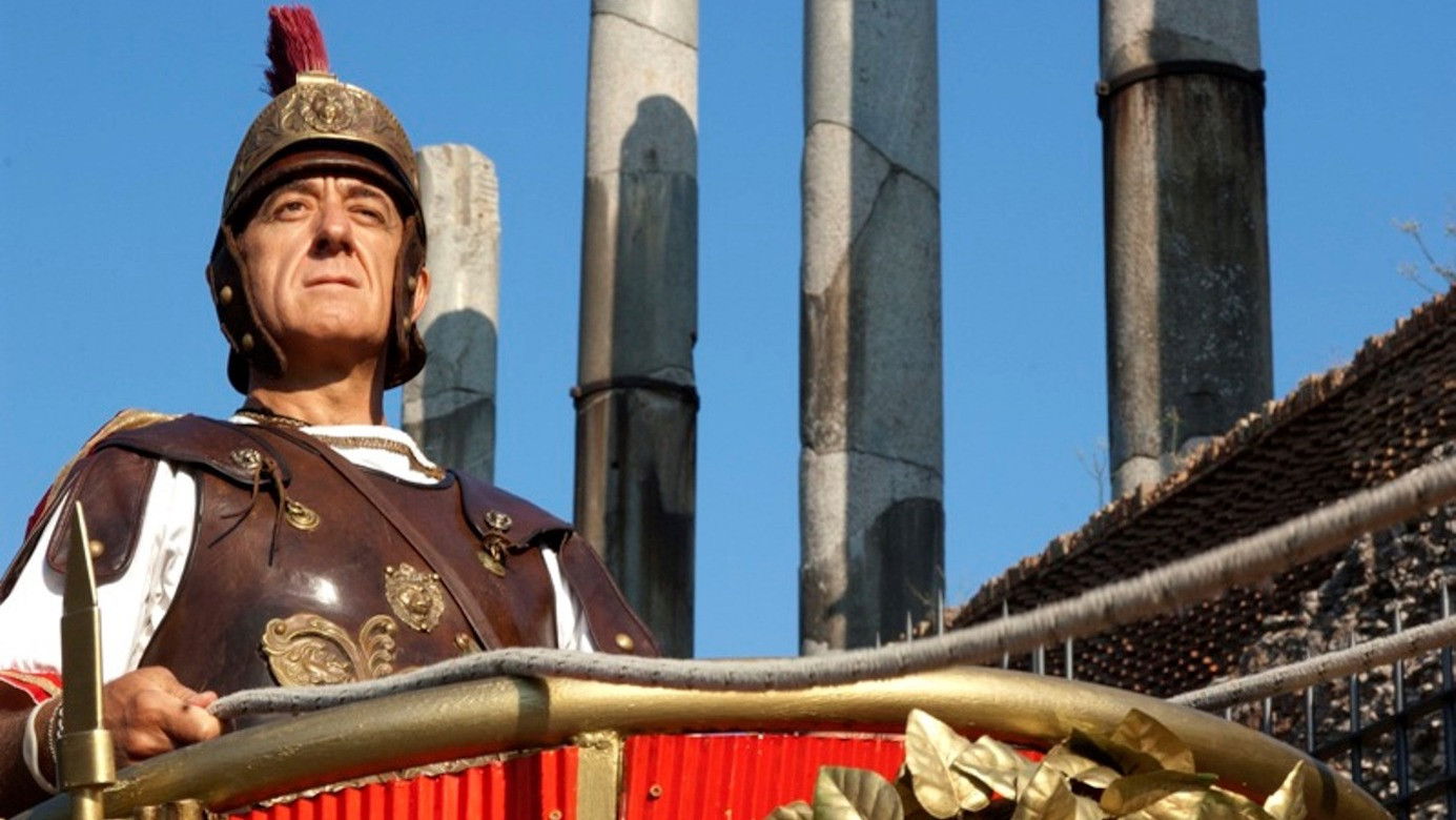 Benur: Un gladiatore in affitto Background