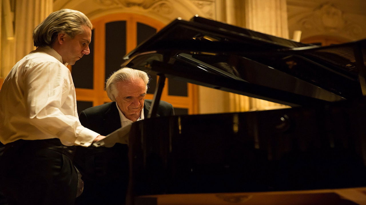 João, o Maestro Background