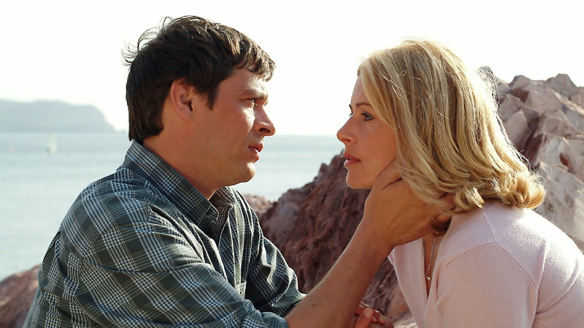 Rosamunde Pilcher: Vermächtnis der Liebe Background