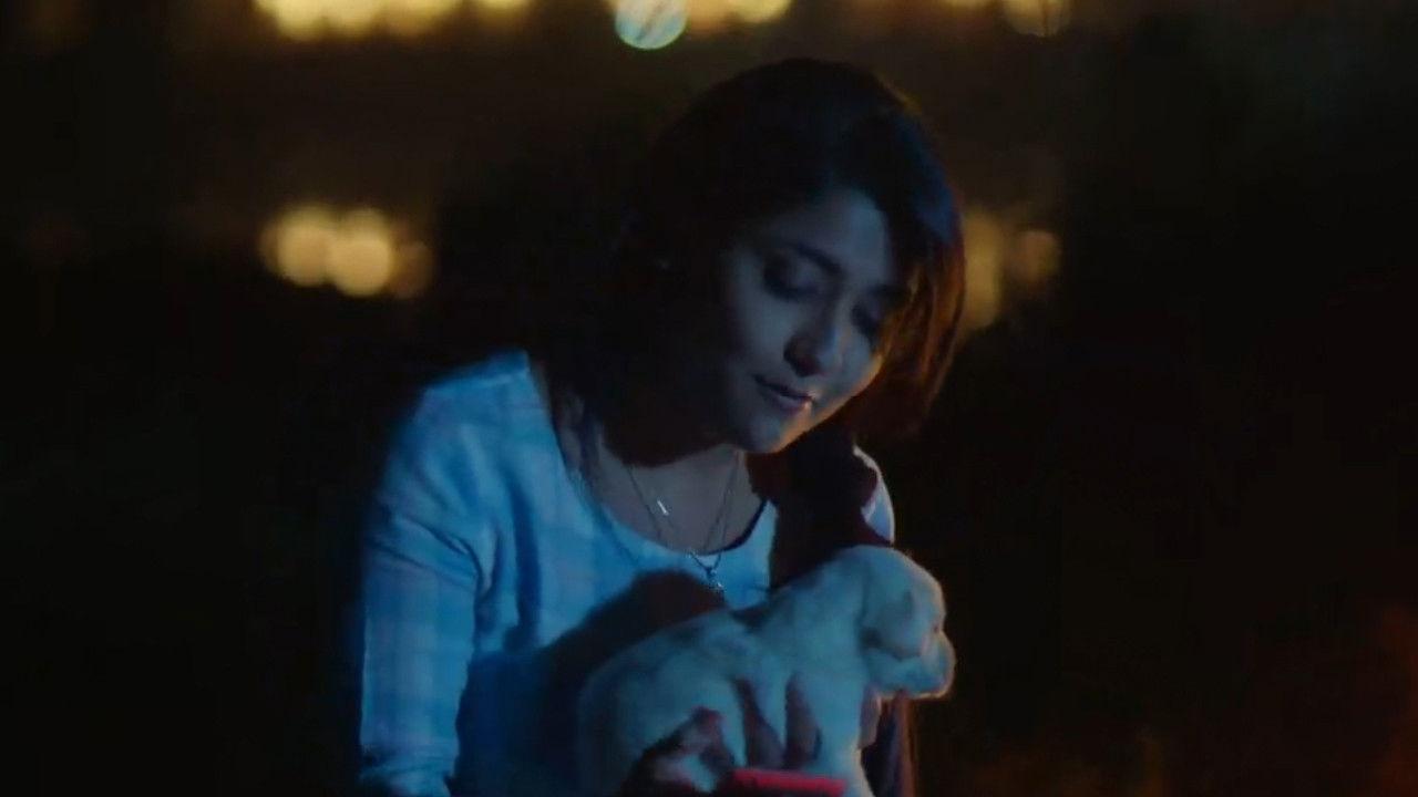 Ek Thi Rani Ek Tha Ravan Background