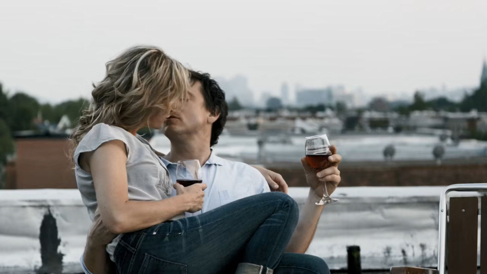 French Kiss Background