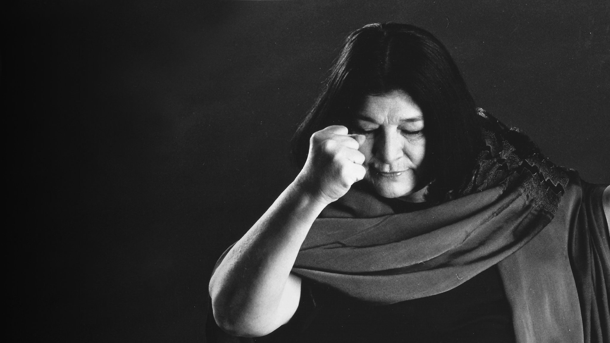 Bios. Vidas que marcaron la tuya: Mercedes Sosa Background