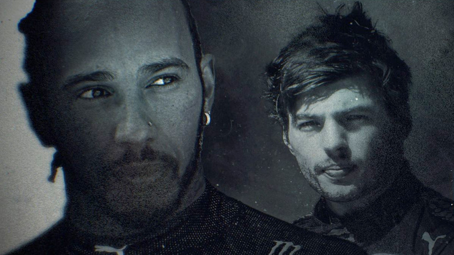 Duel: Hamilton vs Verstappen Background