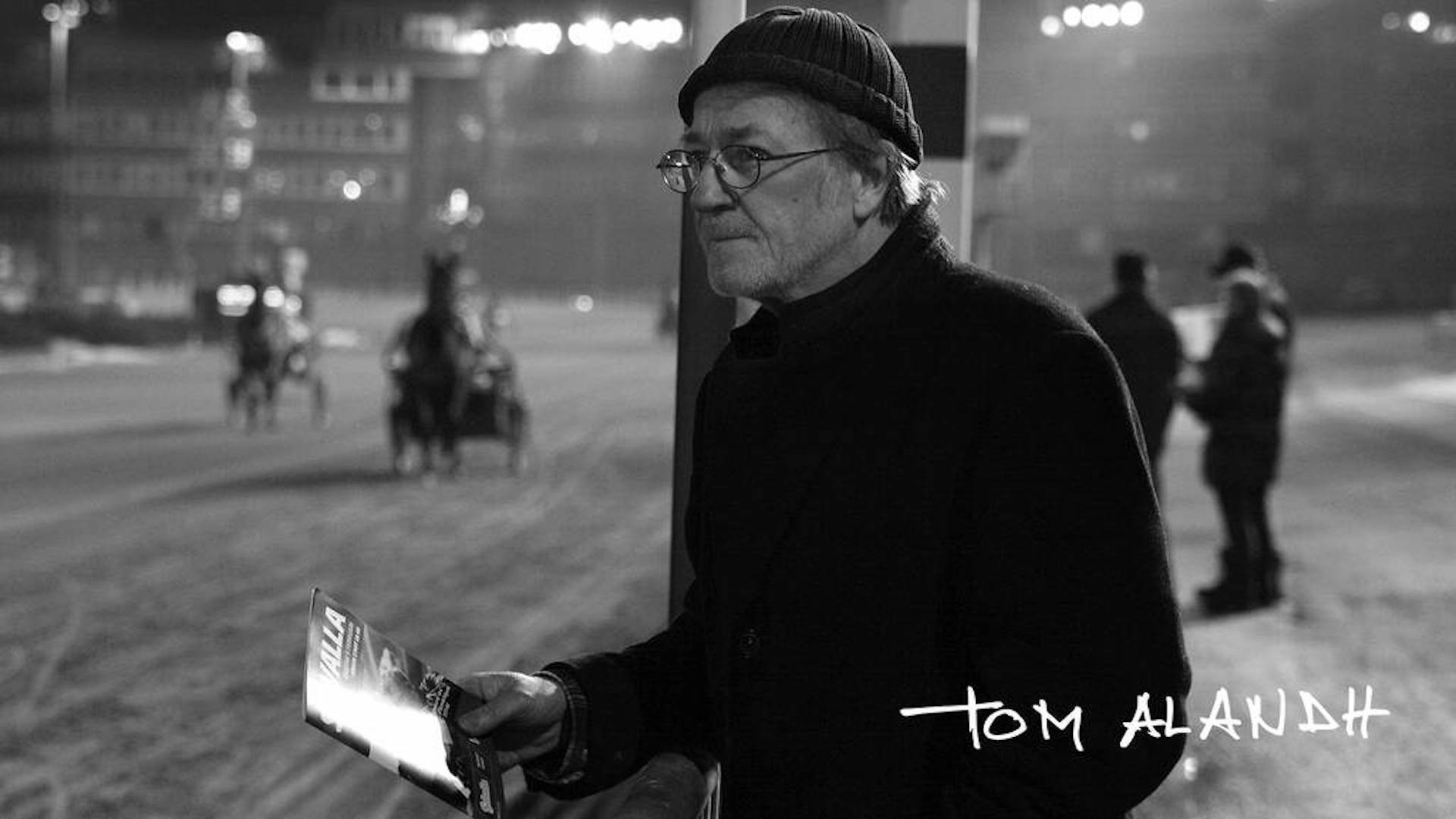 Alltid på Mors dag - Elitloppet Background