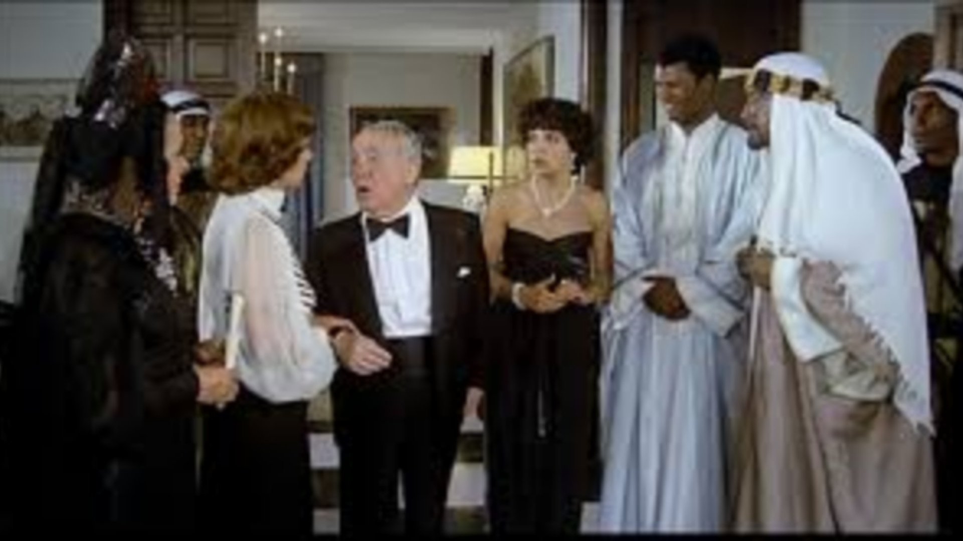 Es peligroso casarse a los 60 Background