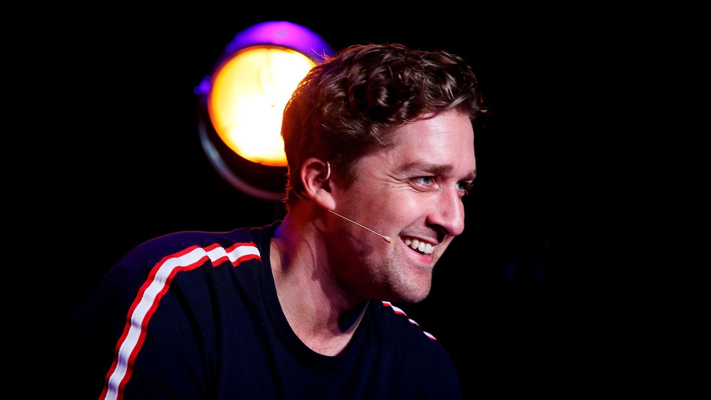 Alex Ploeg: Ultimatum Background