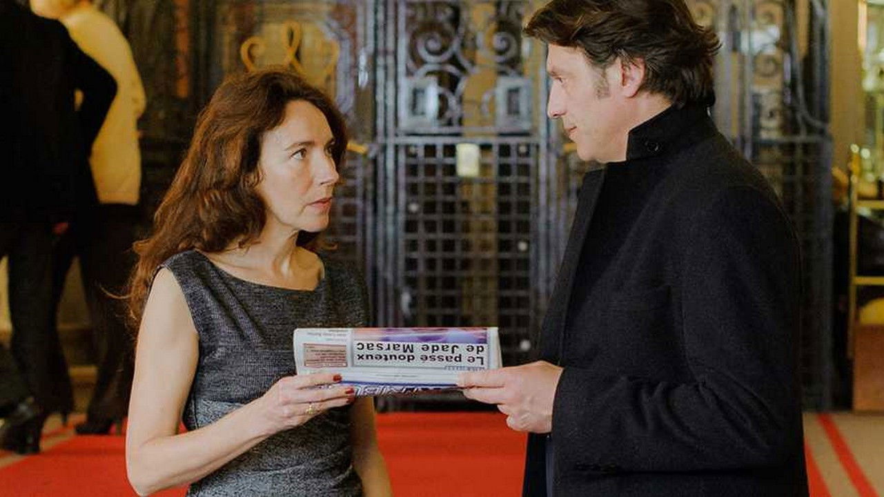 Chambre 327 Background