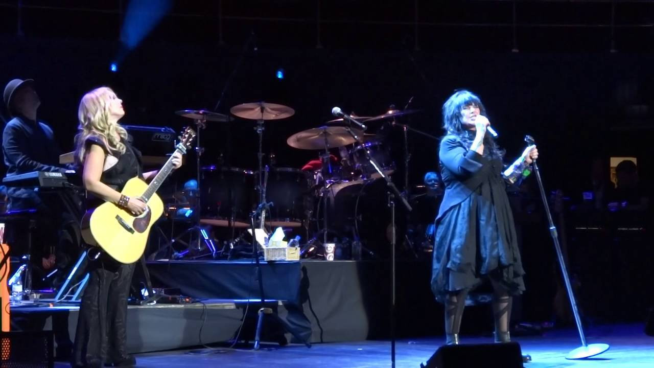 Heart - Live at the Royal Albert Hall with The Royal Philharmonic Orchestra Background