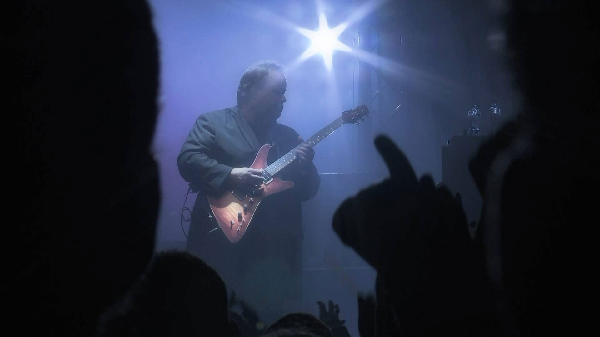 Marillion - Holidays in Zelande Background