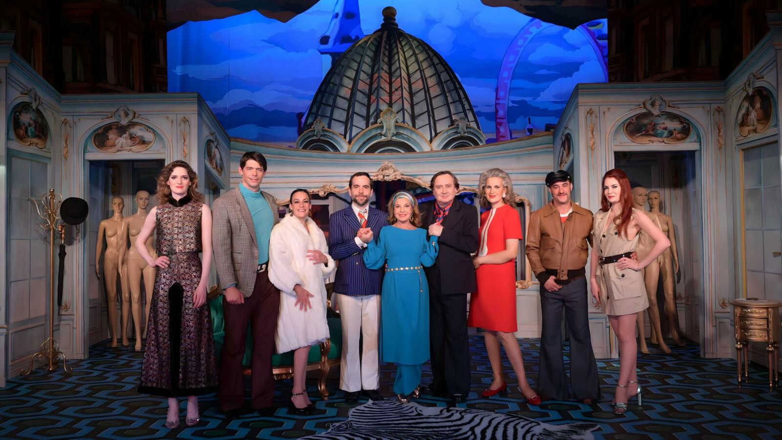 Le vison voyageur Background