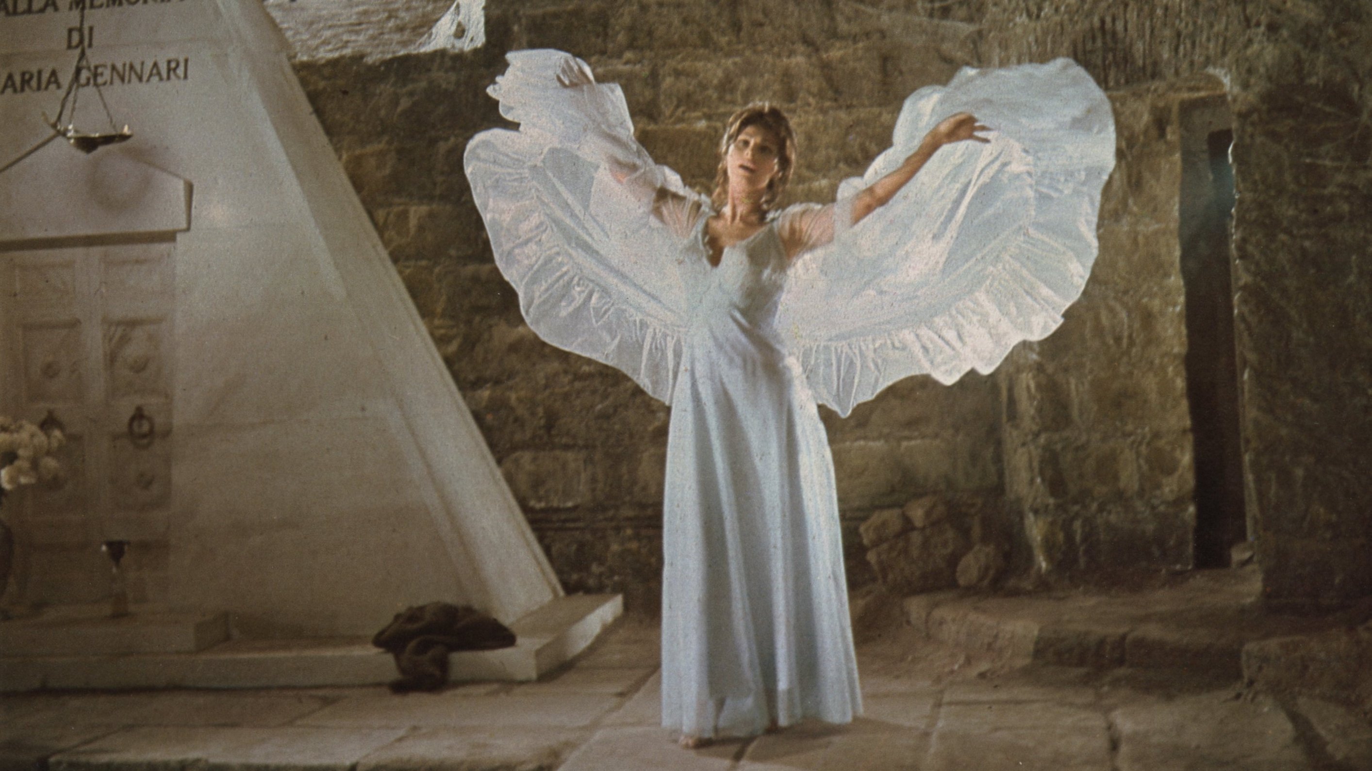 Ghosts, Italian Style Background