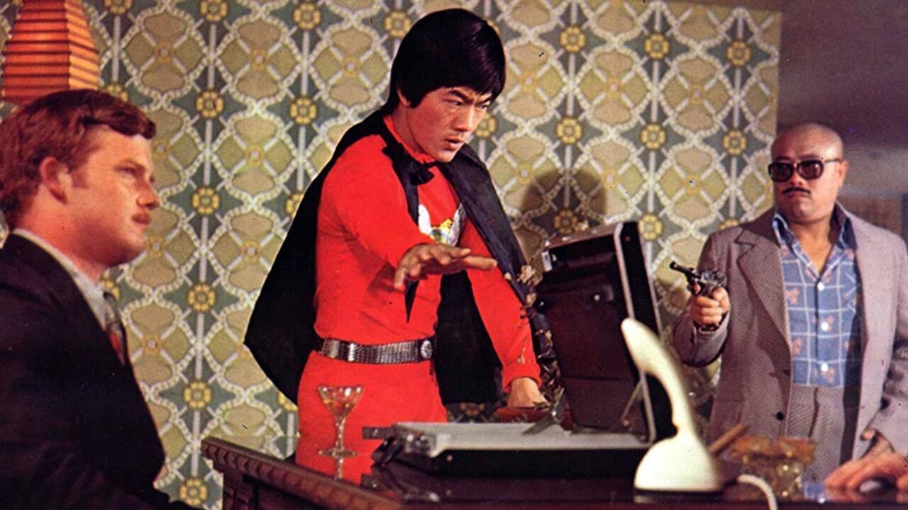 Bruce Lee Against Supermen Background