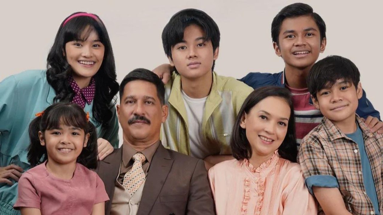 Dilan 1983 Background