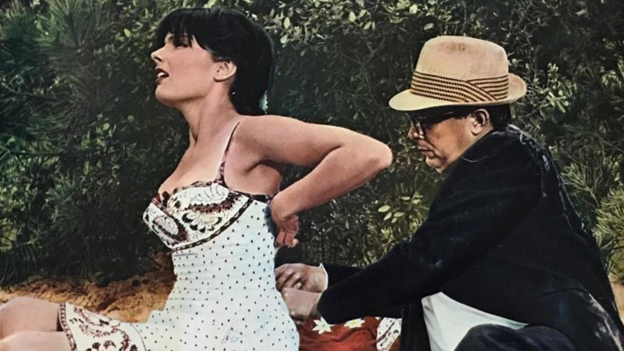 That Riviera Touch Background