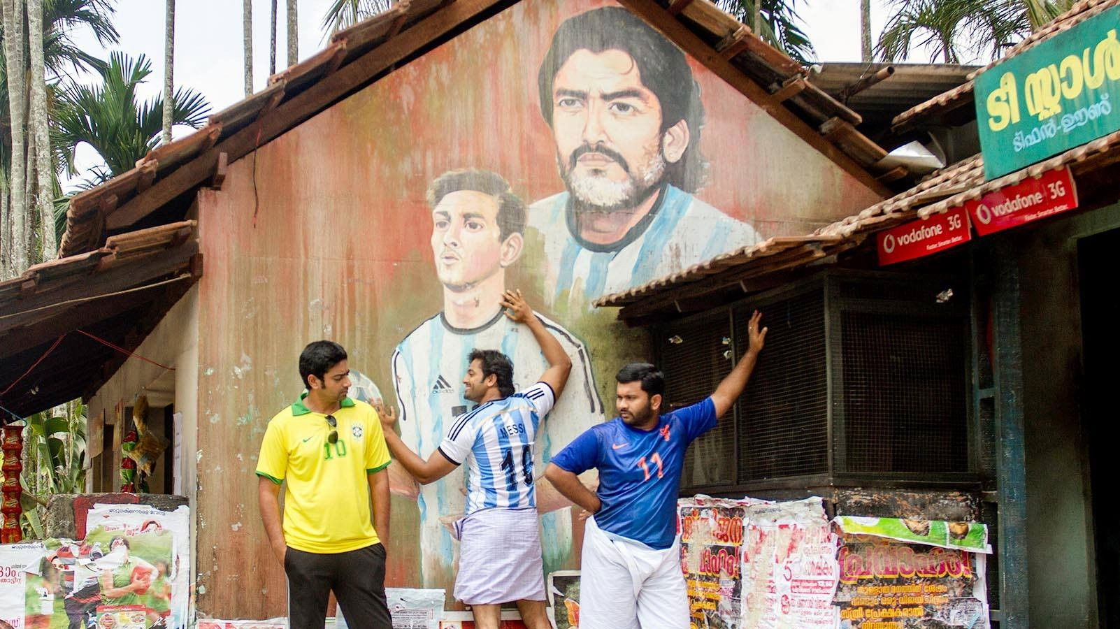 KL10 Pathu Background