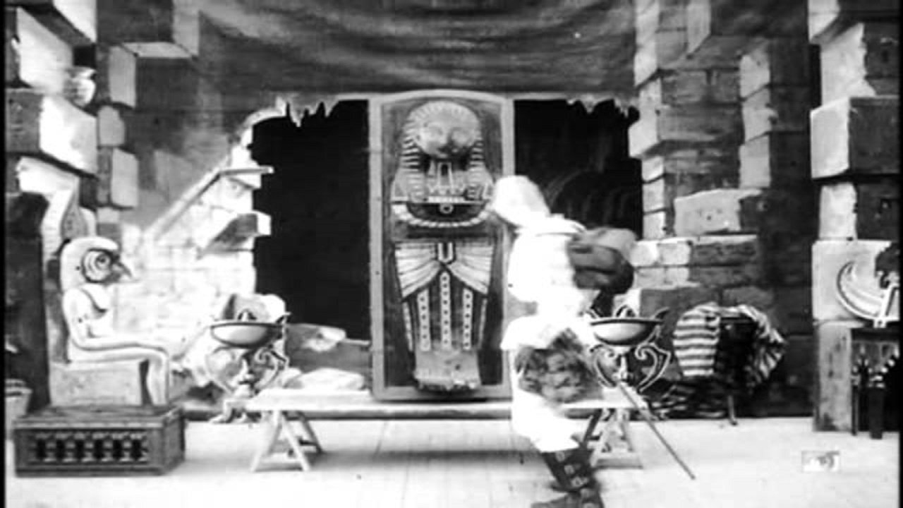 The Rajah's Dream or The Bewitched Wood Background