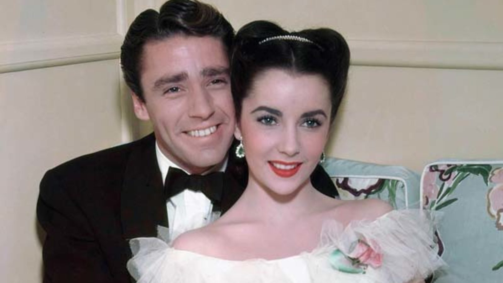 Julia Misbehaves Background