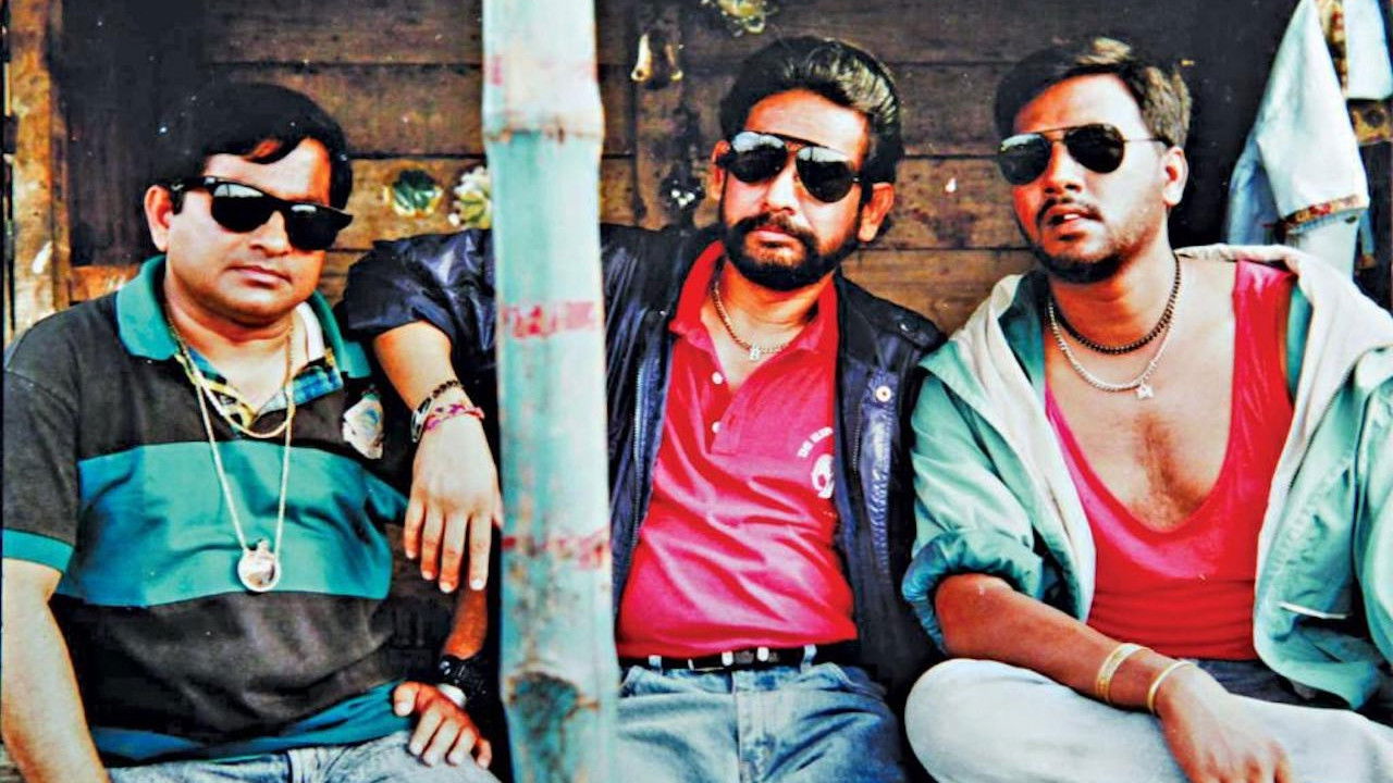 Kothao Keu Nei Background