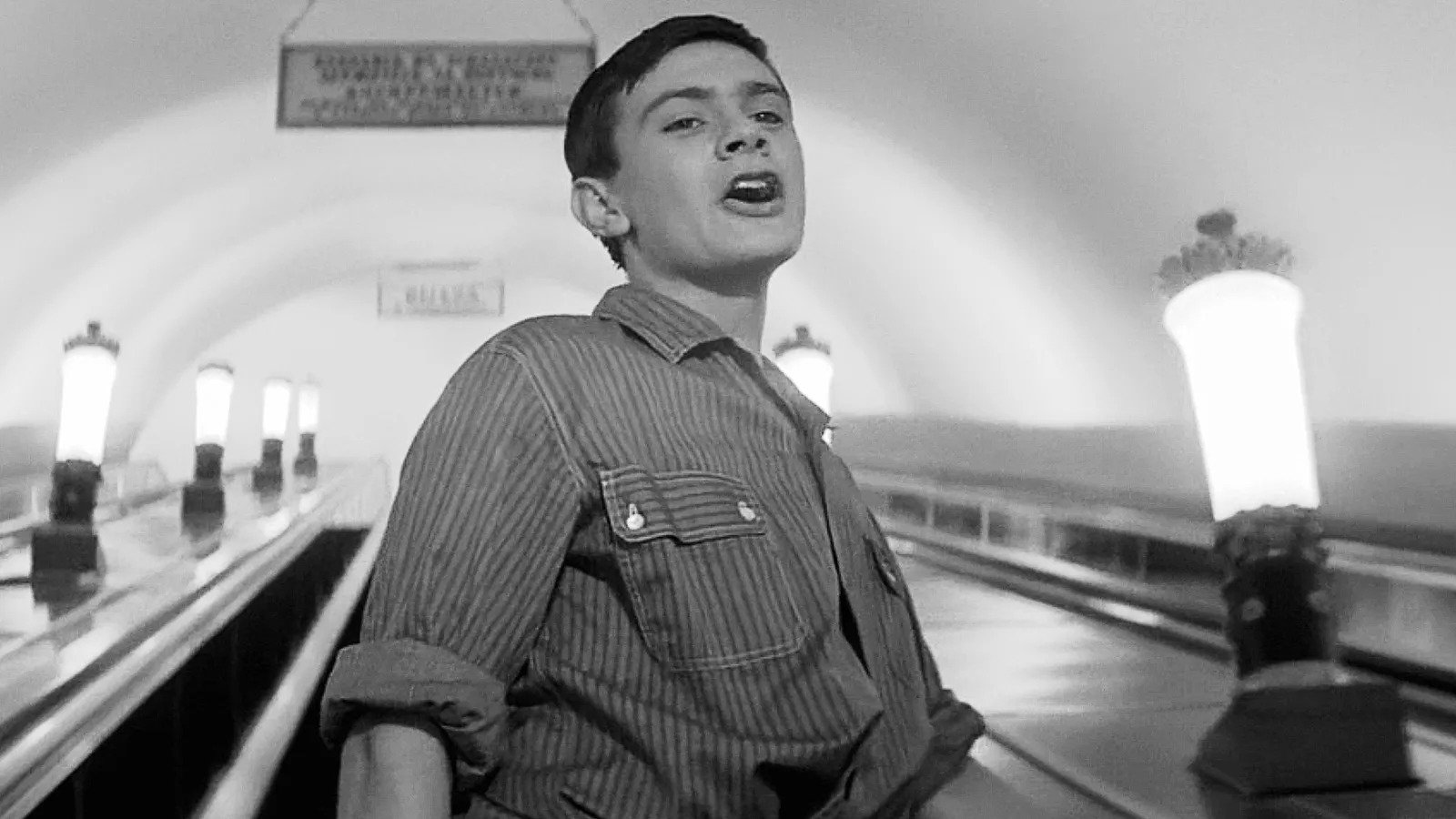 Walking the Streets of Moscow Background