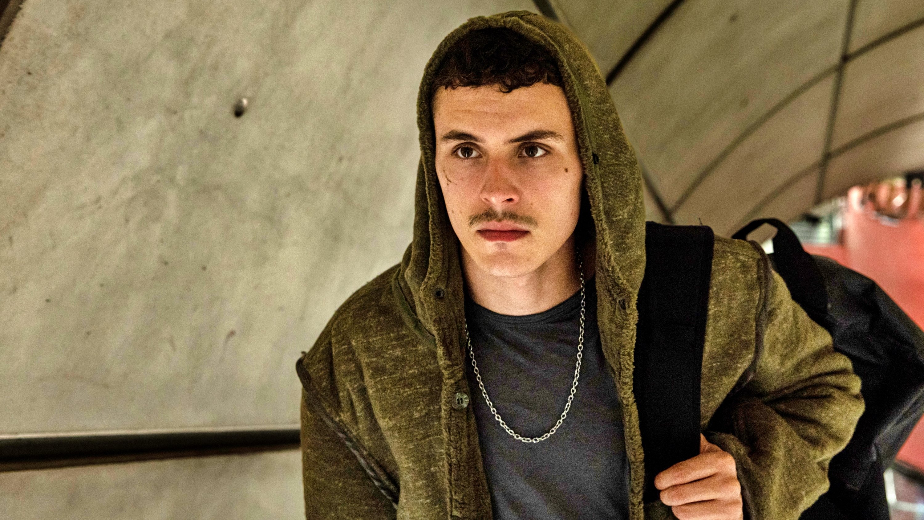 El silencio Background