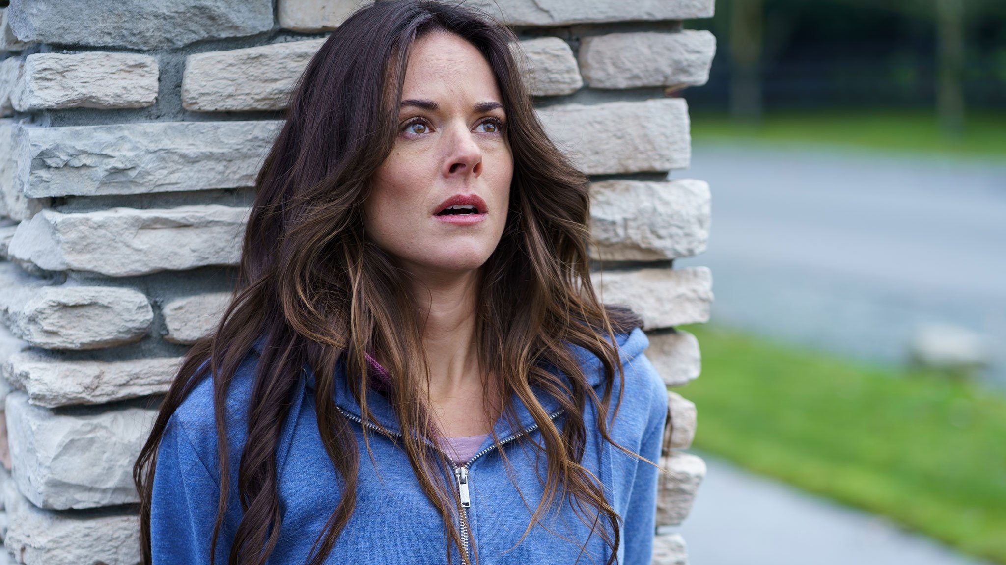 My Husband's Deadly Past Background