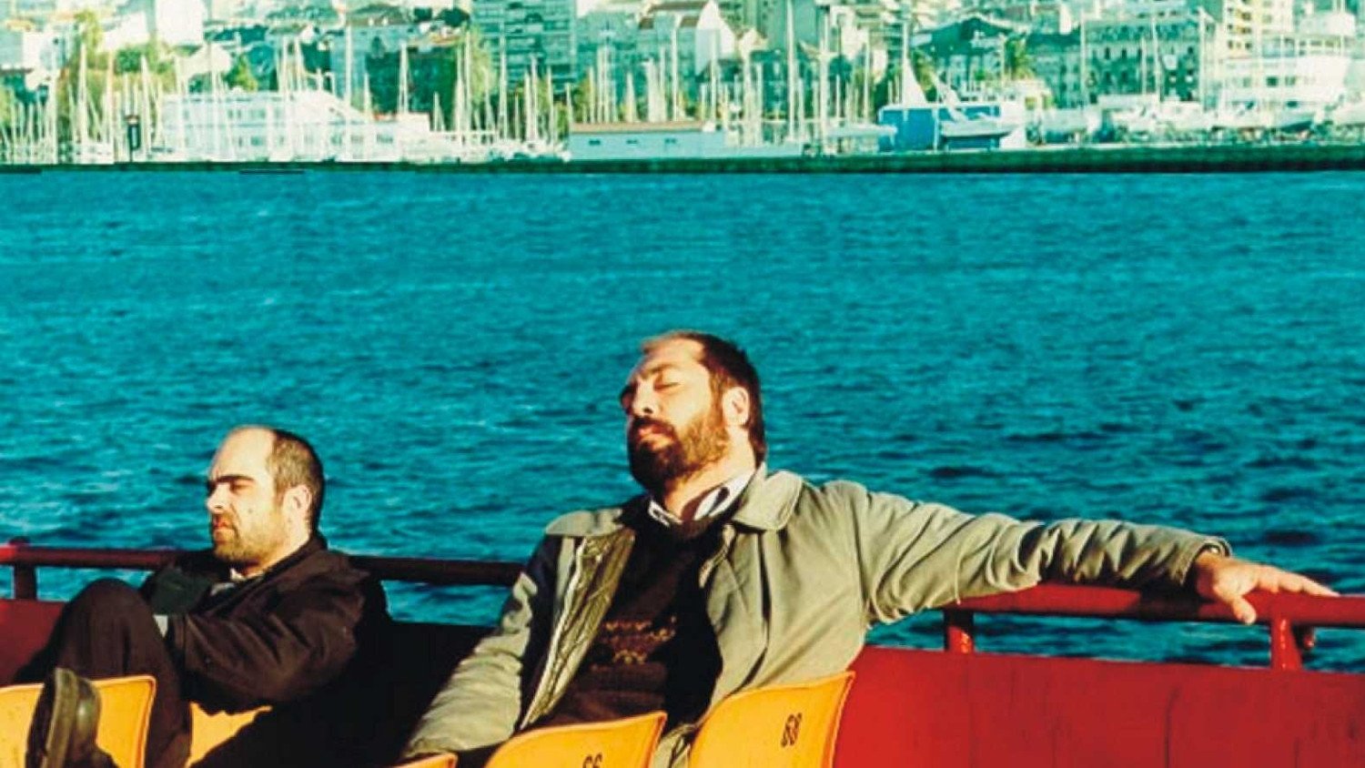 Los lunes al sol Background