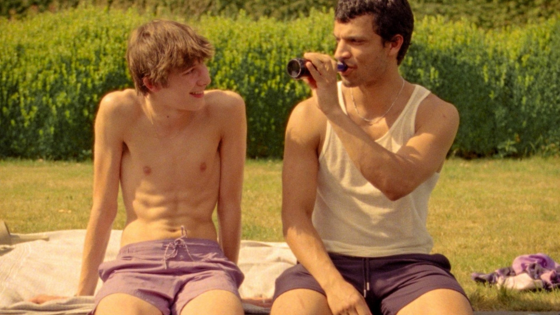 Invincible Summer Background