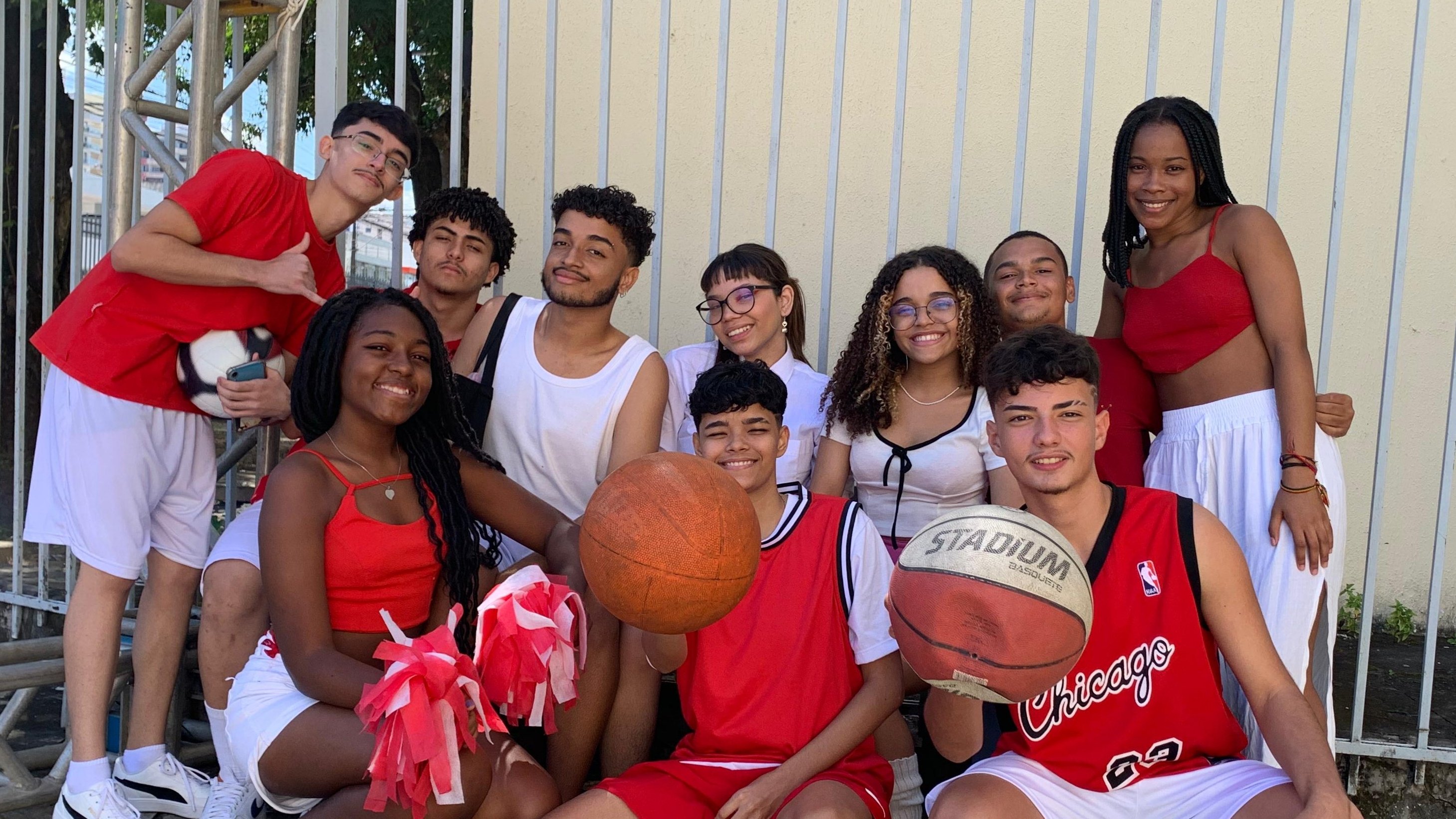 High School Musical: No Conectando Línguas Background