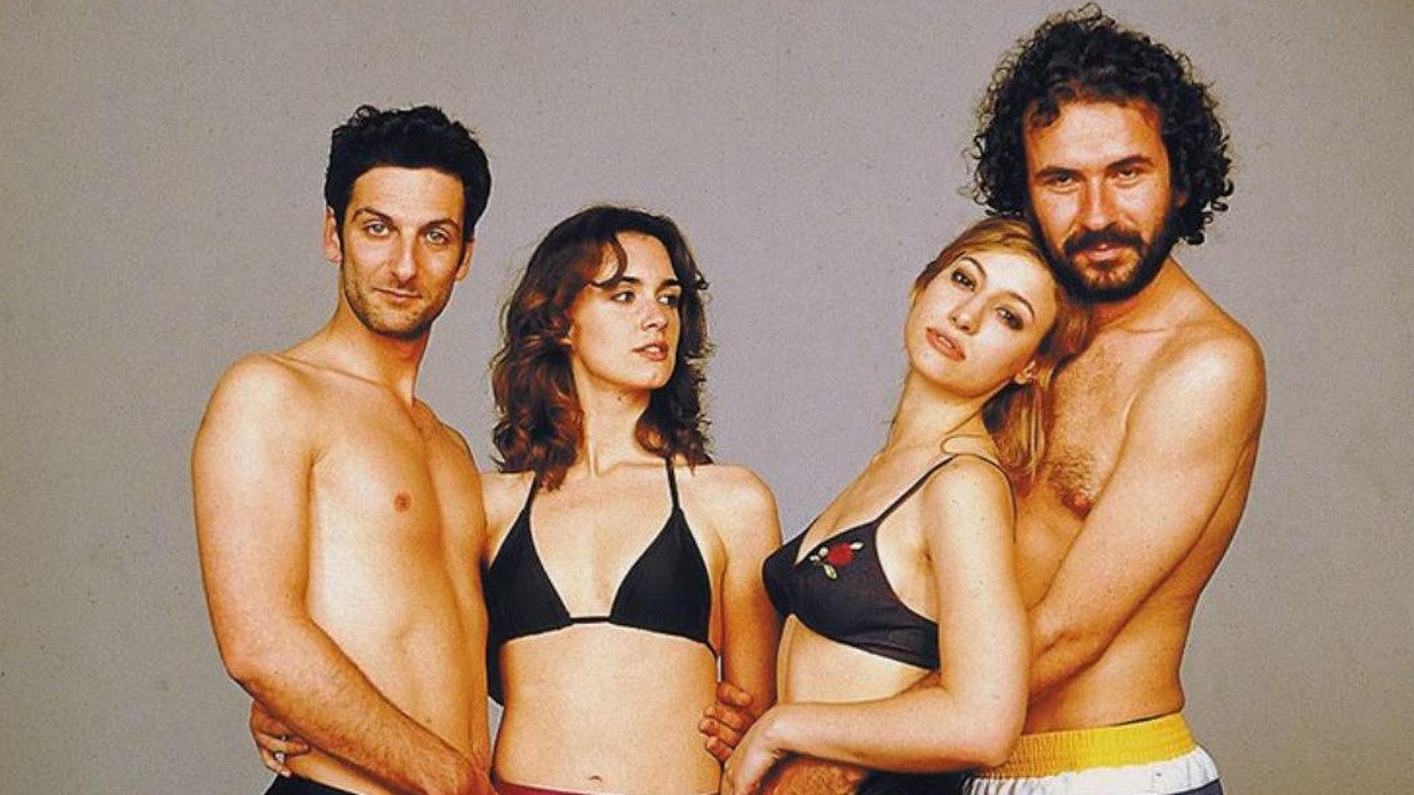 El otro lado de la cama Background