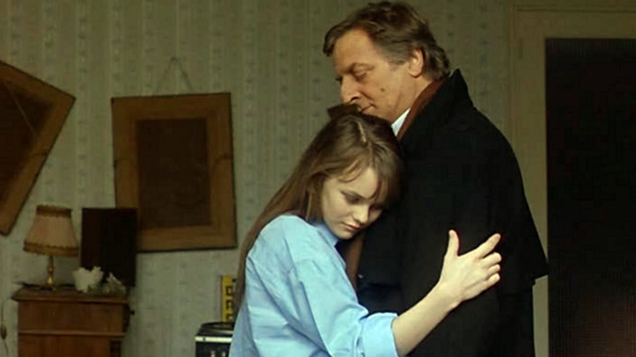 White Wedding Background